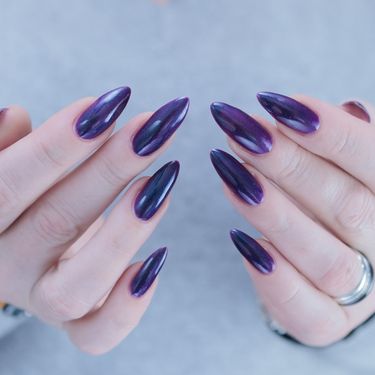 Nokti boje patlidžana