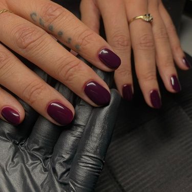 Nokti boje patlidžana