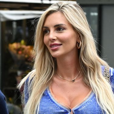 Ulična moda plavokosa dama u Off-White tenisicama u Zagrebu - 2