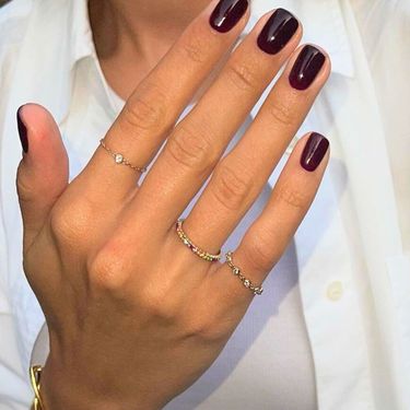 Manikura u boji borovnice