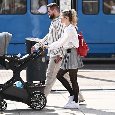 Matija i Miriam Cvek u šetnji gradom