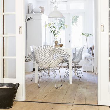 Kuća puna bjeline, šarma i neodoljivog domaćeg ugođaja - 11