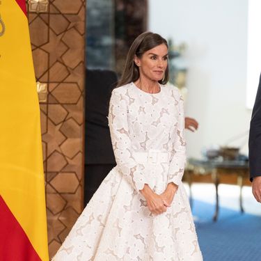 Kraljica Letizia u haljini od bijele čipke