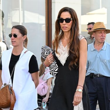 Olja Vori u haljini s detaljima od čipke