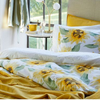 H&M Home posteljina na suncokrete