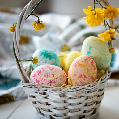 Bojanje jaja s rižom