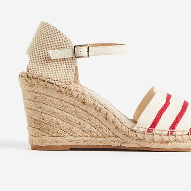 H&M, 29,99 eura