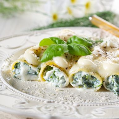 Kaneloni sa špinatom i sirom