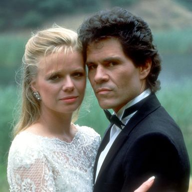 Eden (Marcy Walker) i Cruz (A Martinez)