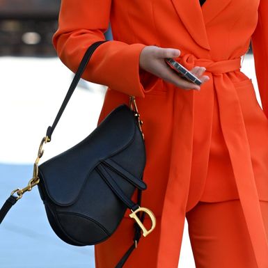 Efektno odijelo u street style izdanju iz Zagreba