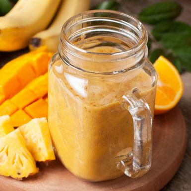 Smoothie od banane i ananasa