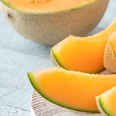Osvježavajući okus i lagana tekstura čine dinju savršenim desertom, ali i zdravim međuobrokom