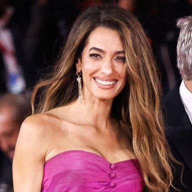 Amal Clooney na crvenom tepihu u Veneciji 2025. - 3