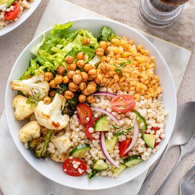 Salata sastavljena od namirnica sa Svakodnevnih 12 dr. Gregera