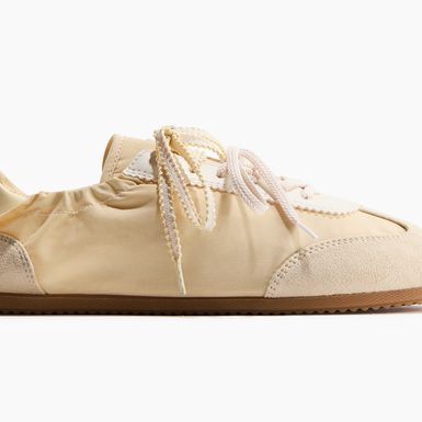 H&M, 29,99 eura