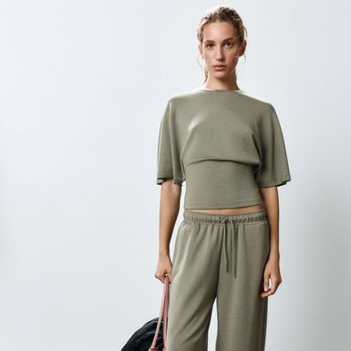 Pull&Bear, 17,99 + 22,99 eura