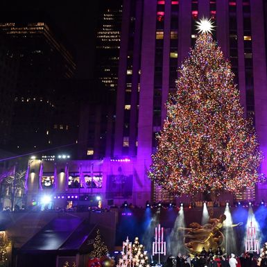 Slavni bor u Rockefeller Centeru u New Yorku