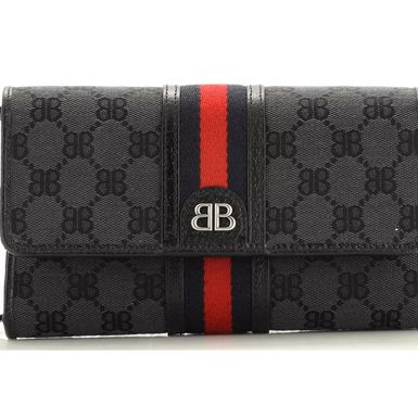 Ana Gruica Uglešić nosi torbu Balenciaga x Gucci