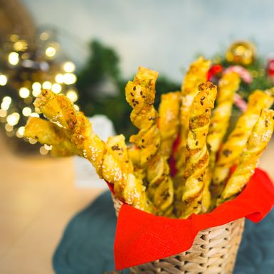 Lisnati smotuljci s pestom i sirom