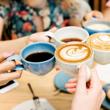 Umjetnost na šalici: Poklon koji će oduševiti svakog kavoljupca