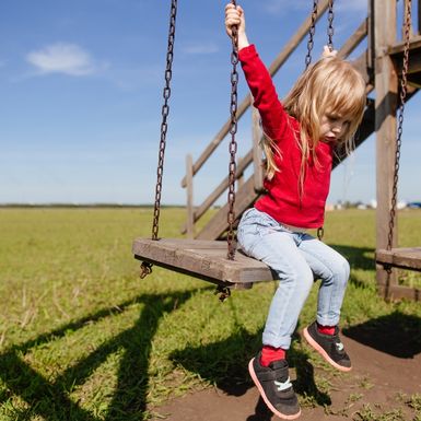 Dijete na ljuljački