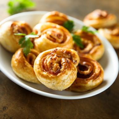 Pužići sa sirom i šunkom