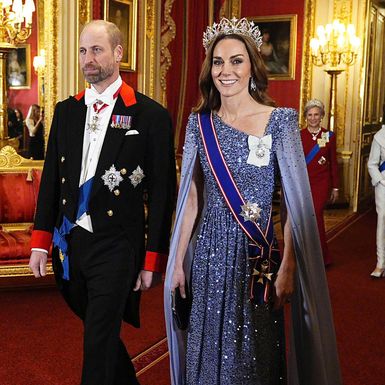Catherine Middleton u svečanoj haljini britanske dizajnerice Jenny Packham