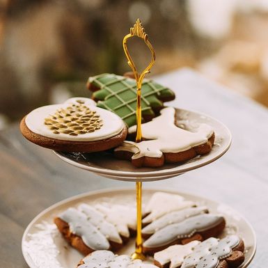 Minimalistički zlatno bijeli keksi