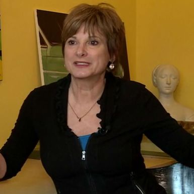 Sonja Šimatić diplomirala je na Akademiji likovnih umjetnosti