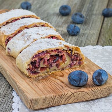 Savijača sa šljivama