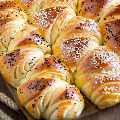 Kiflice s maslacom i jogurtom