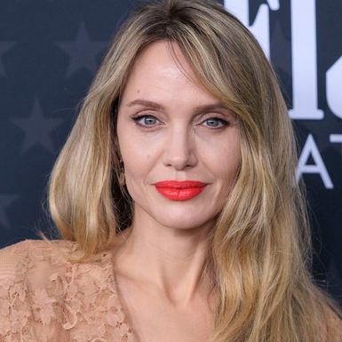 Angelina Jolie na dodjeli nagrada Critics' Choice u haljini Elie Saab