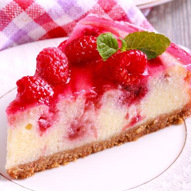 Cheesecake s malinama i bijelom čokoladom