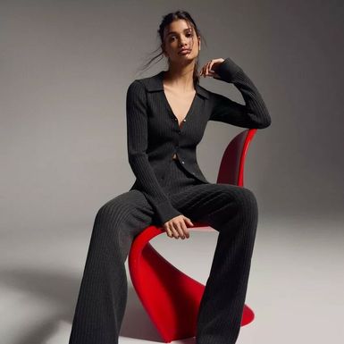 Bershka, 22,99 + 25,99 eura