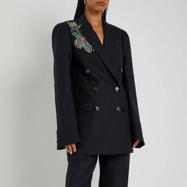 Sharon Stone nosi odijelo brenda Dries Van Noten