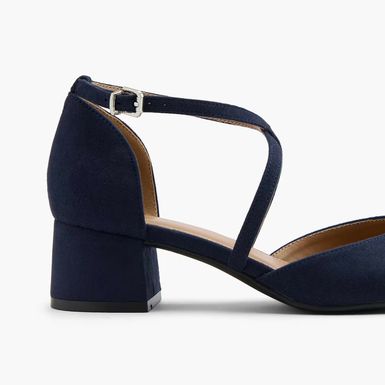 Graceland (Deichmann), 24,99 eura