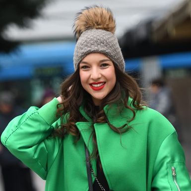 Zagrebačko street style izdanje u zelenom kaputu - 3