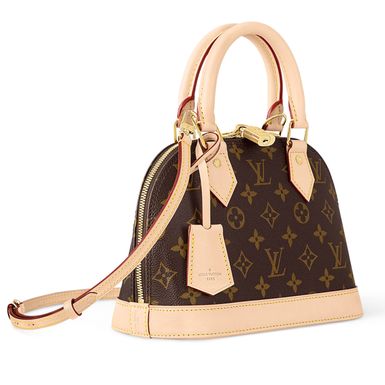 Mama iz centra Zagreba nosi torbu modne kuće Louis Vuitton, model Alma BB