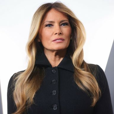 Melania Trump u Dolce & Gabbana kostimu na premijeri filma Melania 2026. - 3