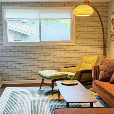 Dnevna soba s retro štihom