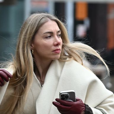 Lijepa dama prošetala je Zagrebom u odličnoj kombinaciji