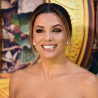 Eva Longoria u haljini koja savršeno naglašava preplanulu put - 5