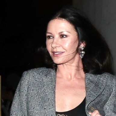 Catherine Zeta-Jones u gležnjačama na visoku petu - 4