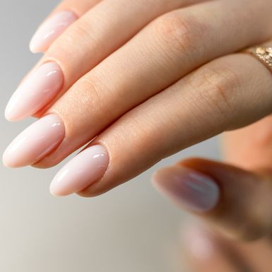 Nude manikure svi vole, pa tako i naše pratiteljice na Instagramu