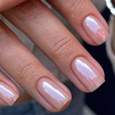 Metalik nokti uvijek su ljetni hit