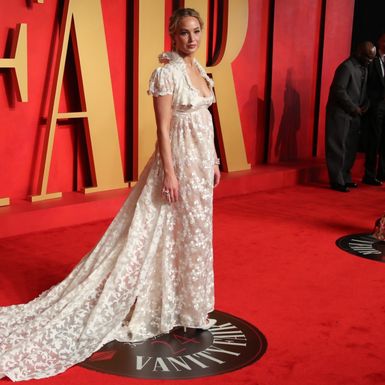 Jennifer Lawrence u haljini dostojnoj kraljice lavice