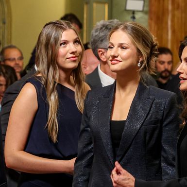 Kraljica Letizia i kćeri na dodjeli nagrada