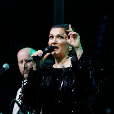 Nina Badrić na koncertu u Makarskoj