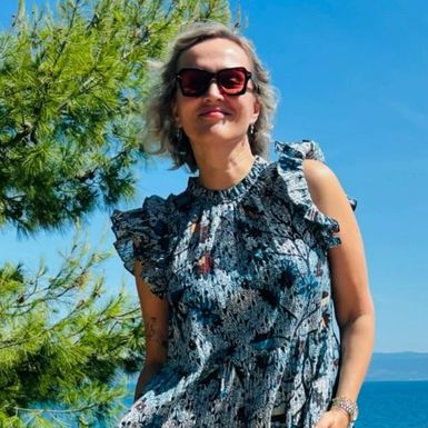 Vanna u ljetnoj haljini i Valentino cipelama