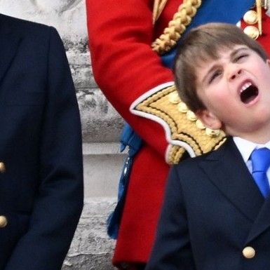 Princ Louis na balkonu Buckinghamske palače - 1